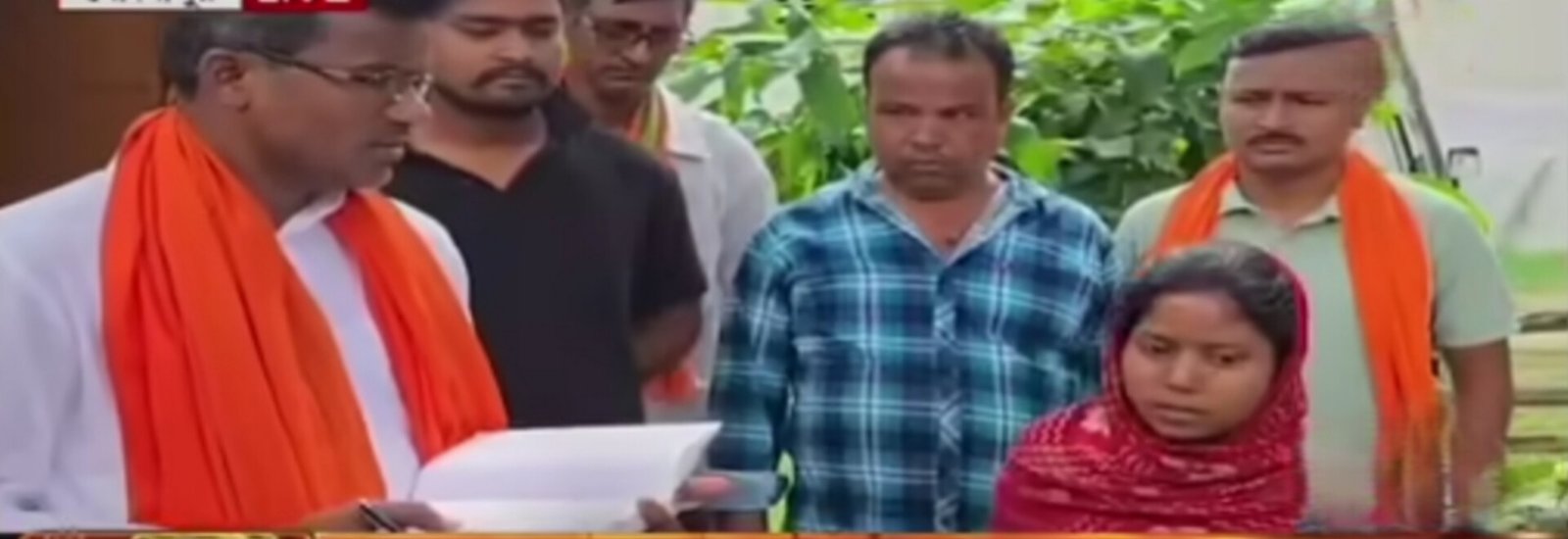 নোটবুক হাতে বাড়ি বাড়ি বিধায়ক